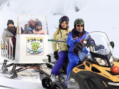 Naski snowmobile shuttle service