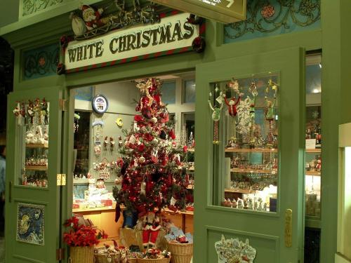 Rusutsu Shopping White Christmas